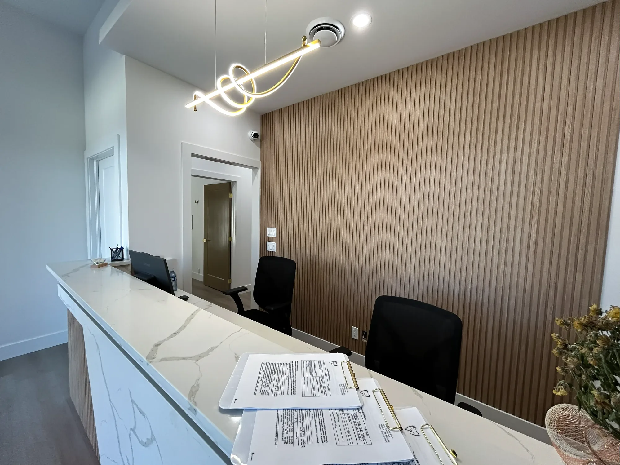 1485 Erie St, Front Desk Area